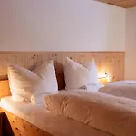 Haus Barbara * Wald am Arlberg